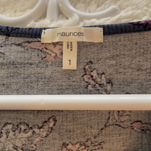 Selling Maurices ladies size 1X blue top - Picture 2 of 3